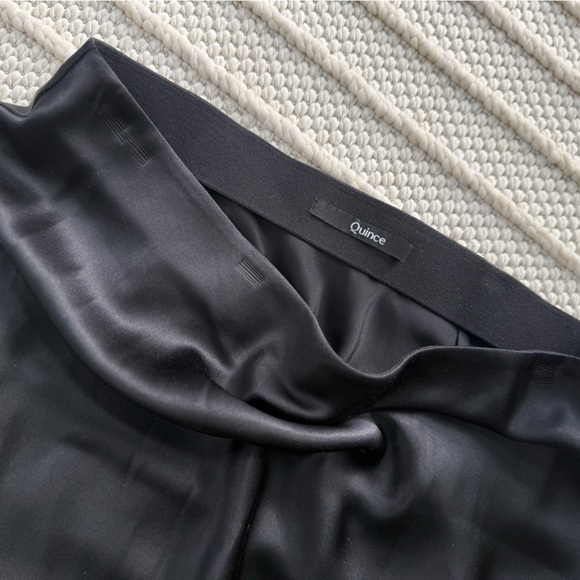 Quince Black 100% silk Pencil Skirt - Large - Picture 2 of 3